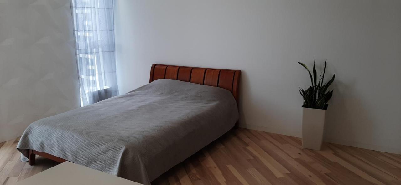 Appartement Новая Эко-Квартира У Метро Славутич à Kiev Extérieur photo