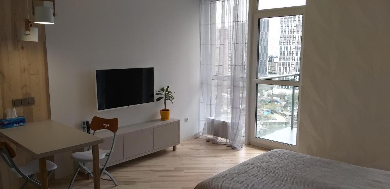 Appartement Новая Эко-Квартира У Метро Славутич à Kiev Extérieur photo