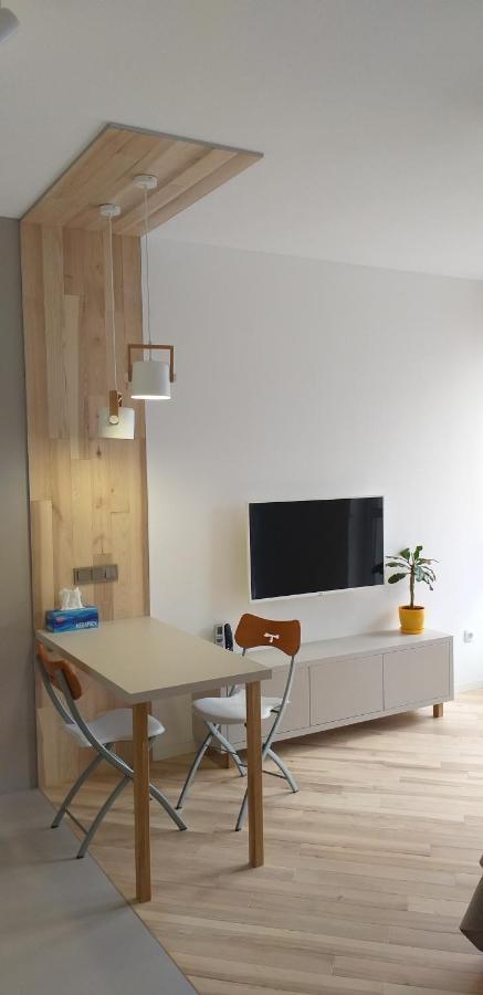 Appartement Новая Эко-Квартира У Метро Славутич à Kiev Extérieur photo