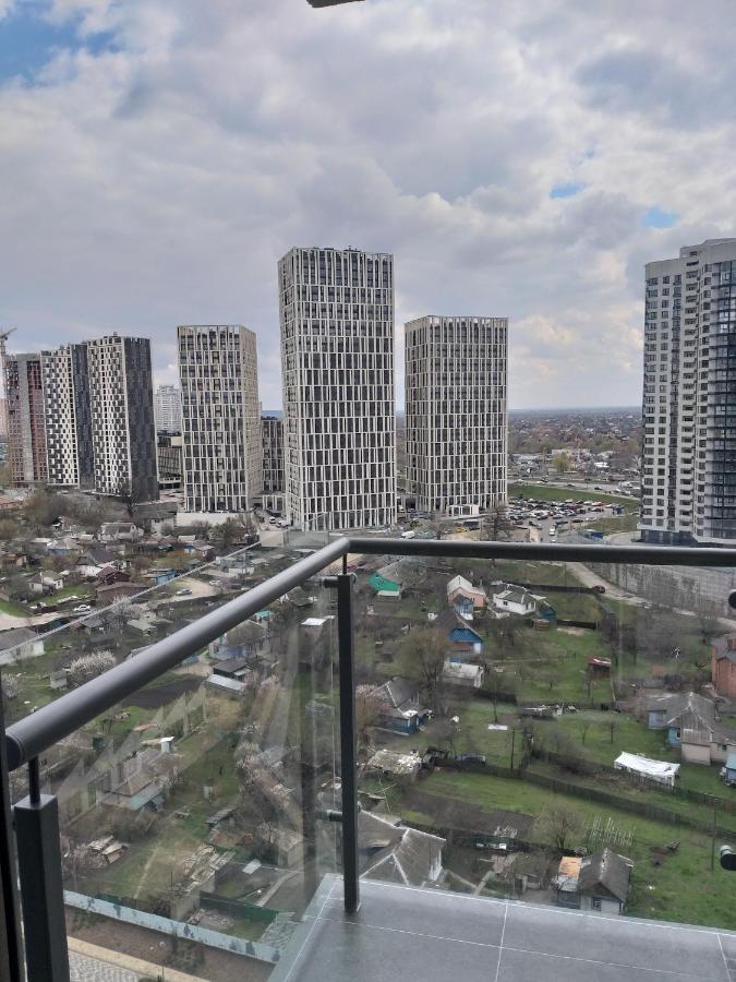 Appartement Новая Эко-Квартира У Метро Славутич à Kiev Extérieur photo