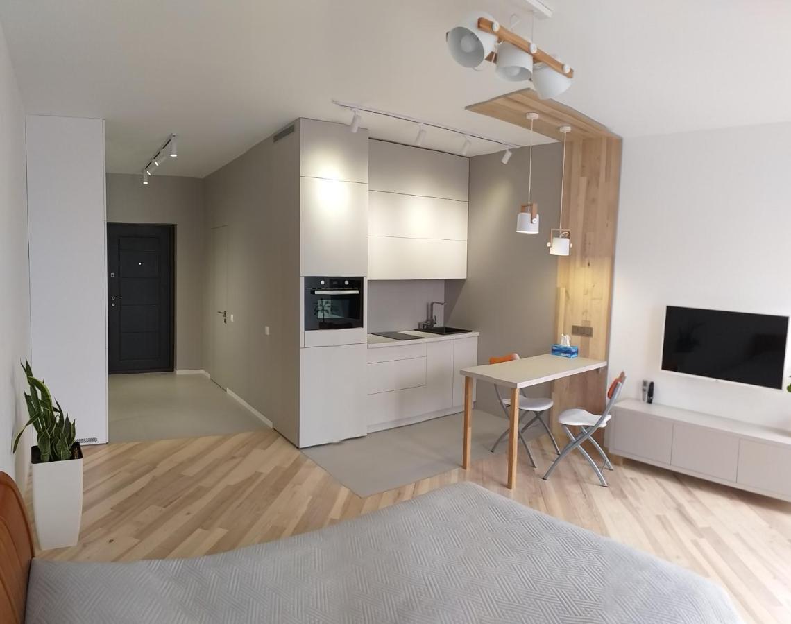 Appartement Новая Эко-Квартира У Метро Славутич à Kiev Extérieur photo