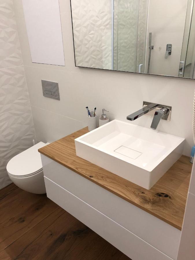 Appartement Новая Эко-Квартира У Метро Славутич à Kiev Extérieur photo